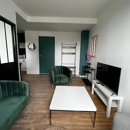 T2 Bis Proche Gare Et Centre - Parking Proche Apartamento