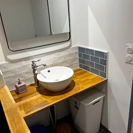T2 Bis Proche Gare Et Centre - Parking Proche Apartamento Lourdes