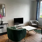 T2 Bis Proche Gare Et Centre - Parking Proche Apartamento
