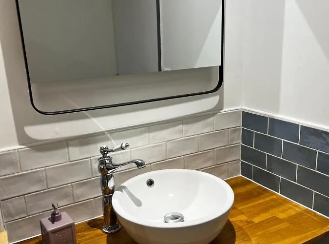 Appartement T2 Bis Proche Gare Et Centre - Parking Proche Lourdes