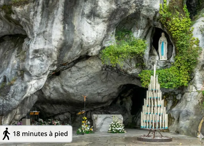 T2 Bis Proche Gare Et Centre - Parking Proche Lourdes